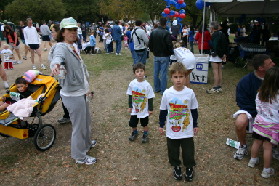 2005-11-24-Turkey-Trot-04-Chance-Dax-Suzi.JPG