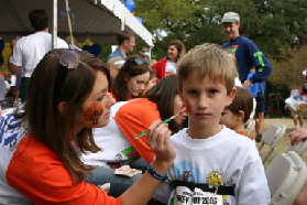2005-11-24-Turkey-Trot-35-Chance-facepainting.JPG