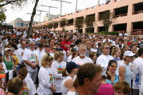 2005-11-24-Turkey-Trot-40-Crowd.JPG
