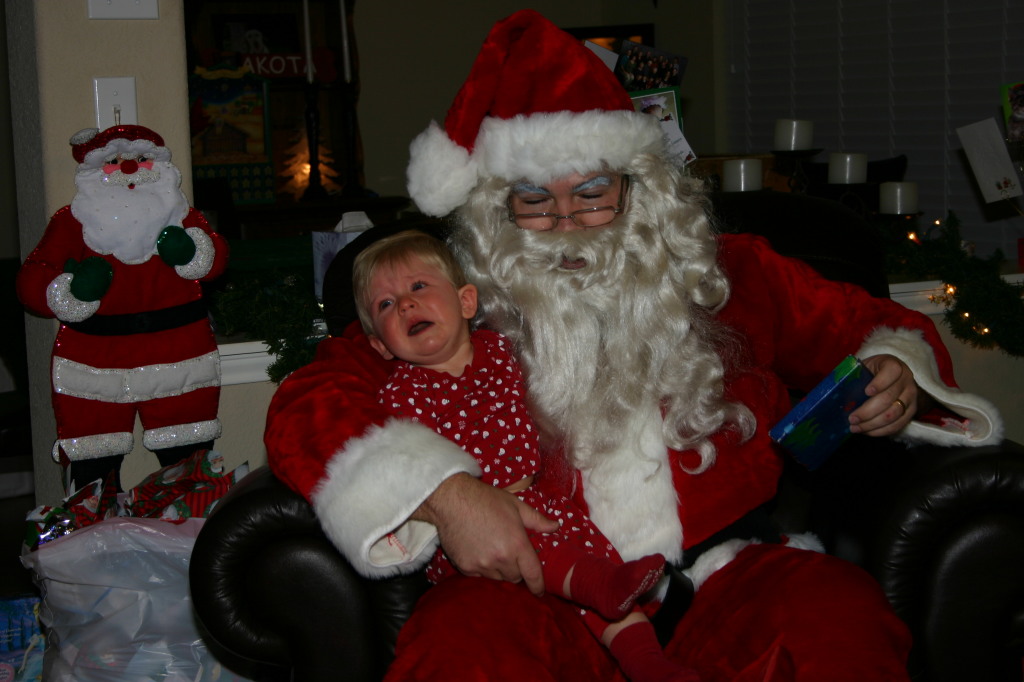 2005/12(December)/Christmas-Eve/1024x768_2005-12-24-Christmas-Eve-33-Santa-Ian.JPG