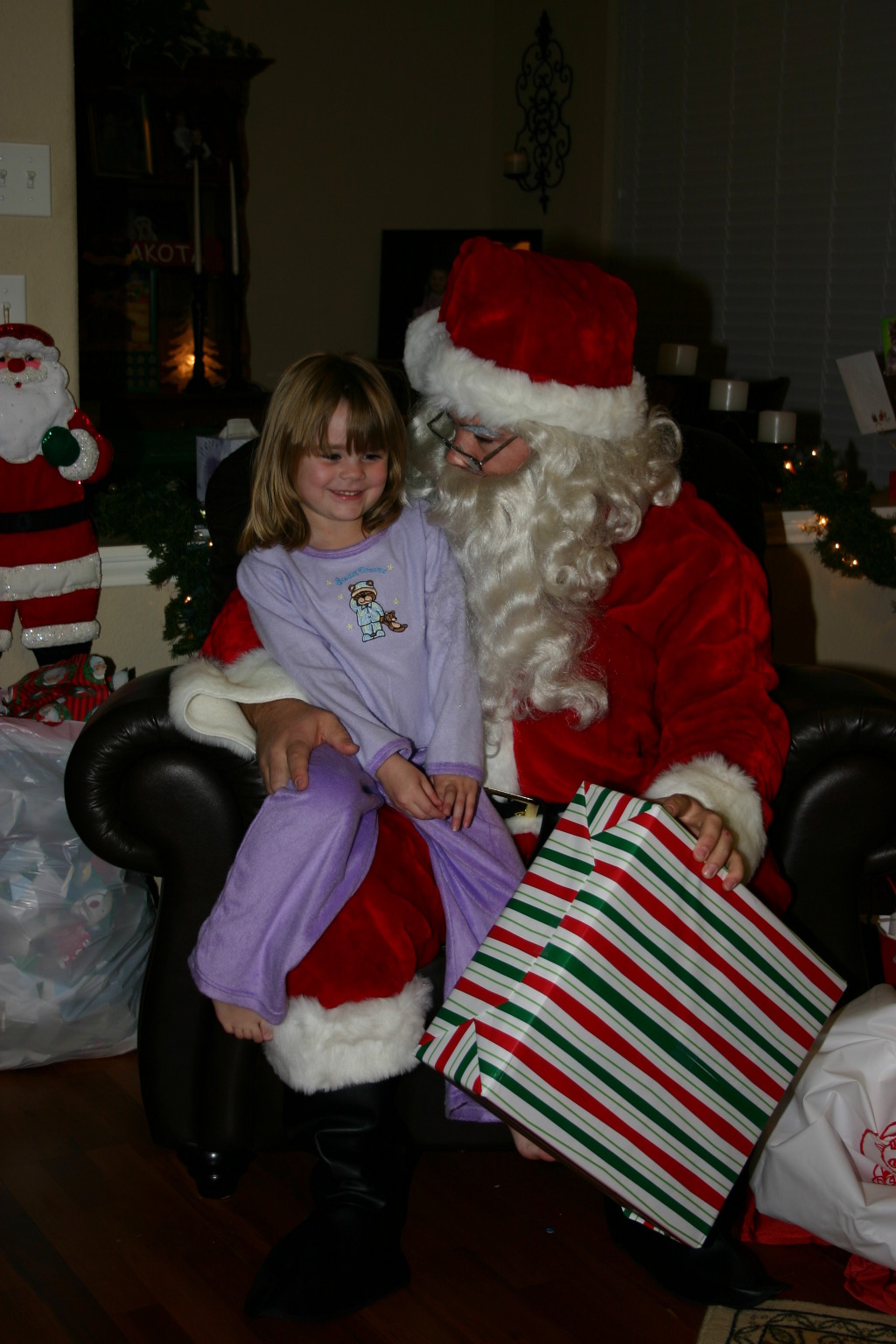 2005-12-24-Christmas-Eve-51-Santa-Kyla.JPG