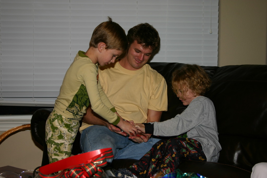 2005/12(December)/Christmas-Eve/1024x768_2005-12-24-Christmas-Eve-69-Chance-Justin-Vale.JPG