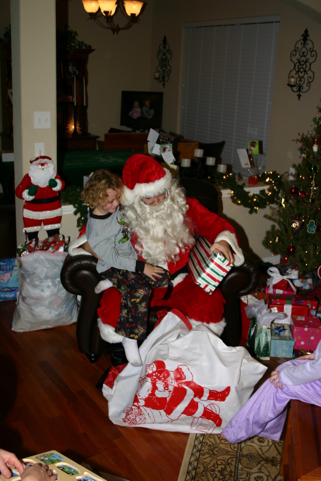 2005-12-24-Christmas-Eve-25-Santa-Vale.JPG