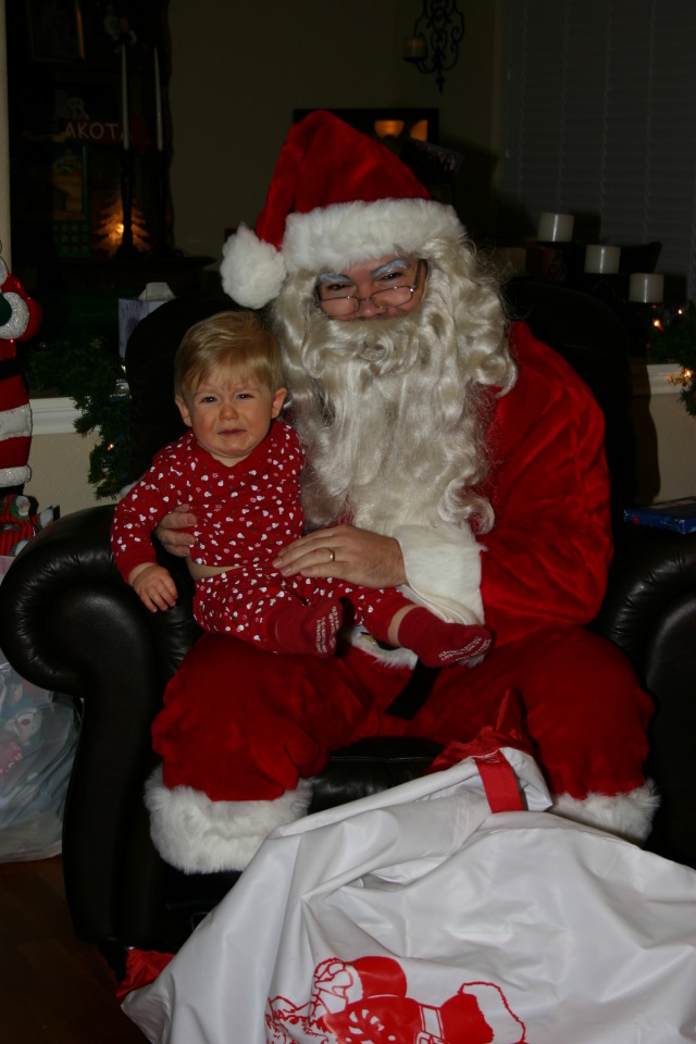 2005/12(December)/Christmas-Eve/640x480_2005-12-24-Christmas-Eve-29-Santa-Ian.JPG