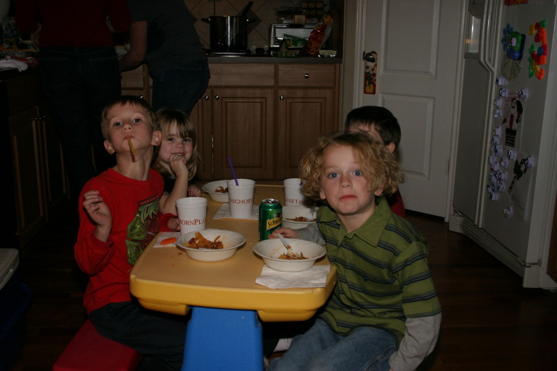 2005/12(December)/Christmas-Eve/2005-12-24-Christmas-Eve-01-Chance-Kyla-Vale.JPG