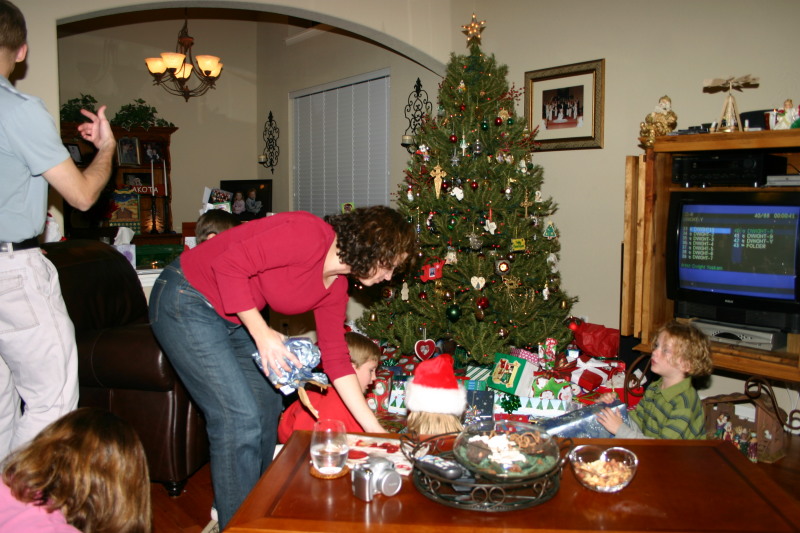 2005/12(December)/Christmas-Eve/800x600_2005-12-24-Christmas-Eve-04.JPG