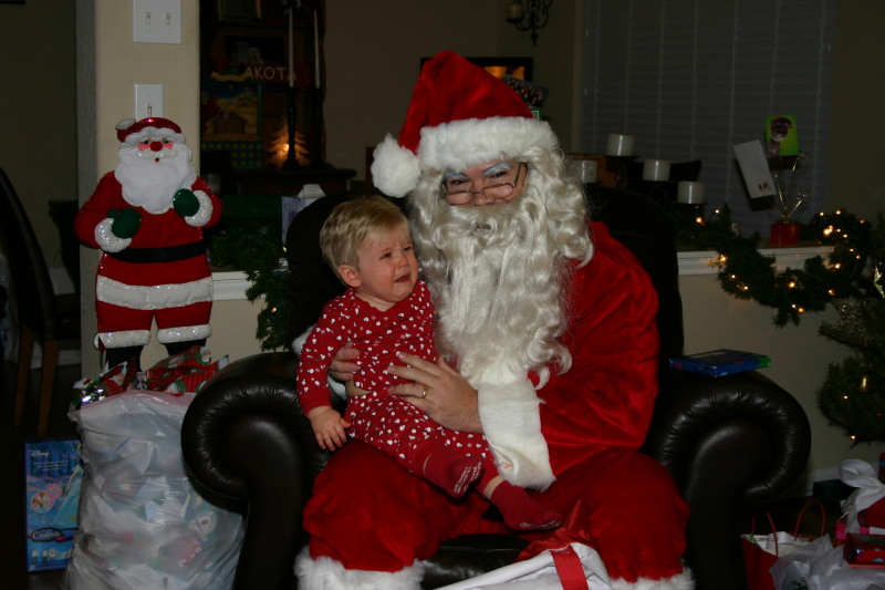 2005/12(December)/Christmas-Eve/800x600_2005-12-24-Christmas-Eve-31-Santa-Ian.JPG