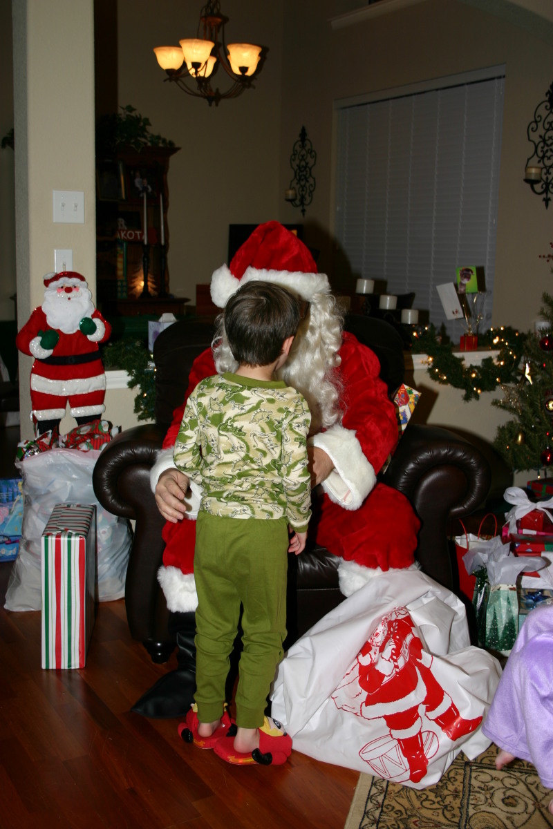 2005/12(December)/Christmas-Eve/800x600_2005-12-24-Christmas-Eve-41-Santa-Dax.JPG