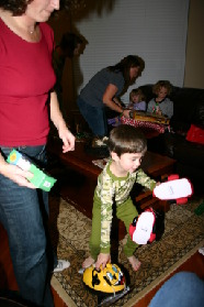 2005-12-24-Christmas-Eve-21-Dax.JPG