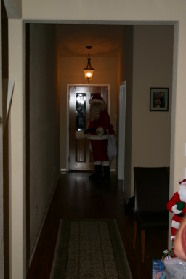 2005-12-24-Christmas-Eve-22-Santa.JPG