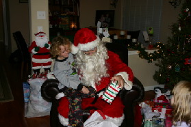 2005-12-24-Christmas-Eve-26-Santa-Vale.JPG