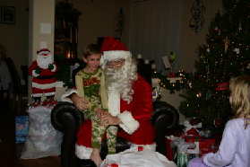 2005-12-24-Christmas-Eve-38-Santa-Chance.JPG