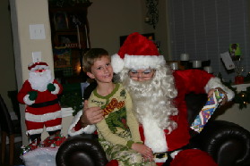 2005-12-24-Christmas-Eve-40-Santa-Chance.JPG