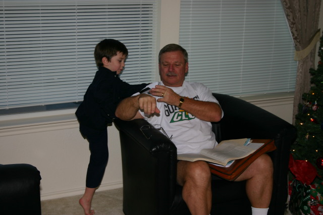 2005-12-25-Christmas-40-Joshs-house-Dax-Jim.JPG