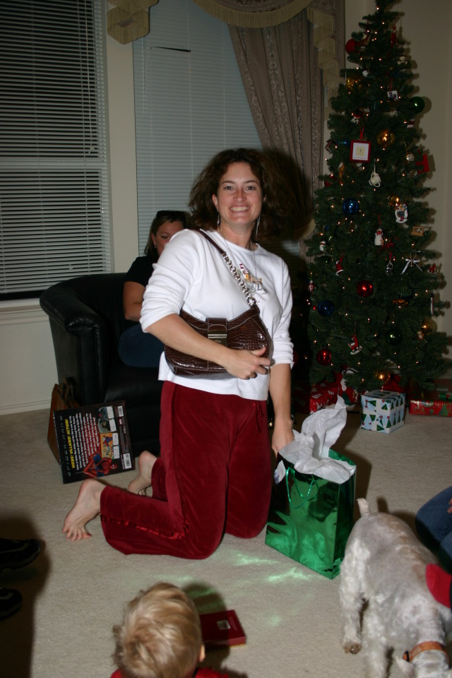 2005-12-25-Christmas-47-Joshs-house-Suzi-purse.JPG