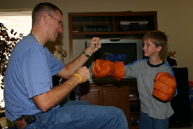 2005-12-25-Christmas-22-Grammys-Chance-Travis-THING-fighting.JPG