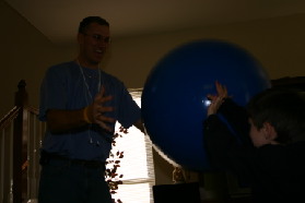 2005-12-25-Christmas-39-Grammys-Travis-Dax-ball.JPG
