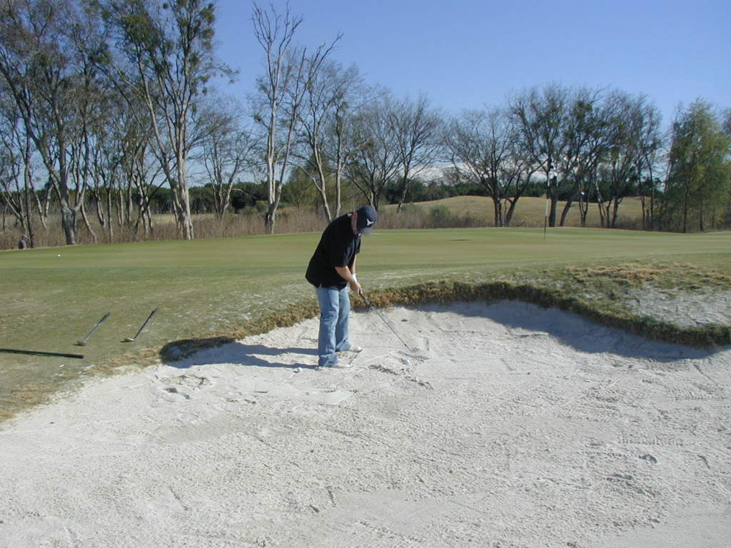 2005/12(December)/Motive-Golf-Tournament/1024x768_2005-12-10-Motive-Golf-Tournament-09-Samson.JPG