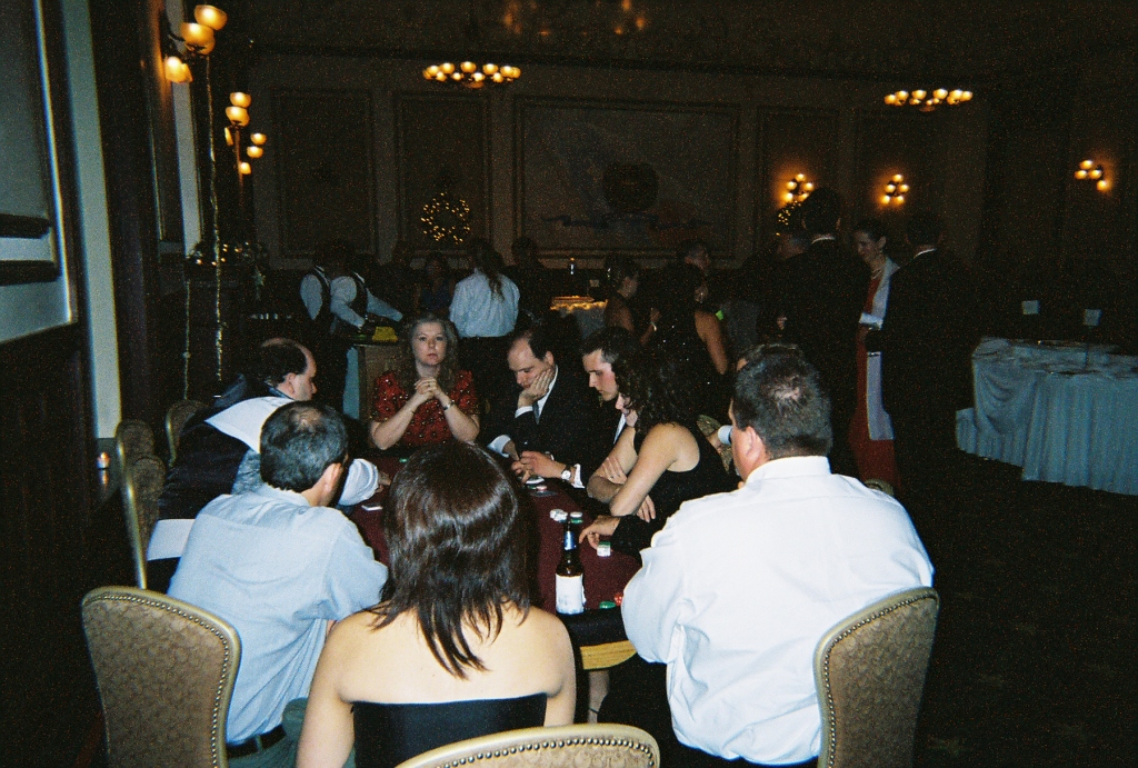 2005-12-02-Motive-Xmas-Party-31-Suzi-gambling.jpg