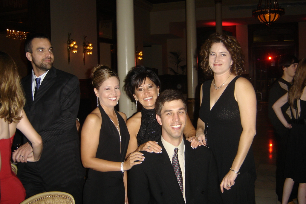 2005-12-02-Motive-Xmas-Party-51-Stella-Sheri-Stan-Suzi.JPG