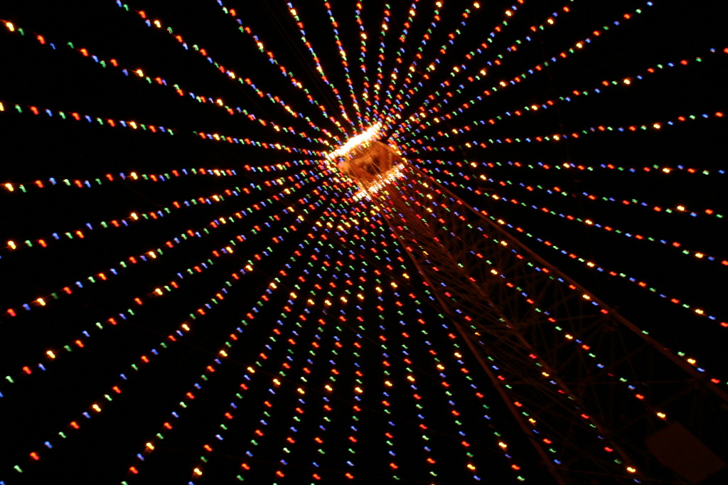 2005/12(December)/Trail-of-Lights/1024x768_2005-12-22-Trail-of-Lights-10.JPG