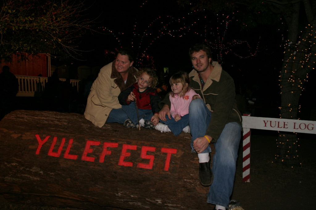 2005/12(December)/Trail-of-Lights/1024x768_2005-12-22-Trail-of-Lights-63.JPG