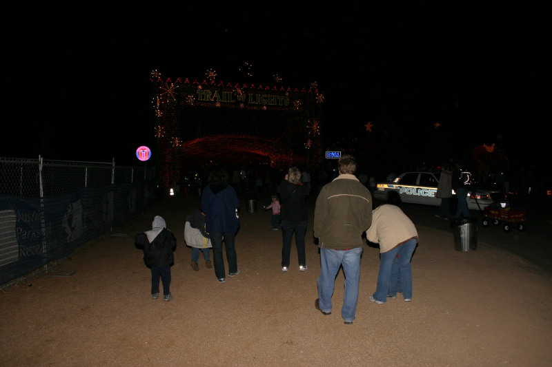 2005-12-22-Trail-of-Lights-13.JPG