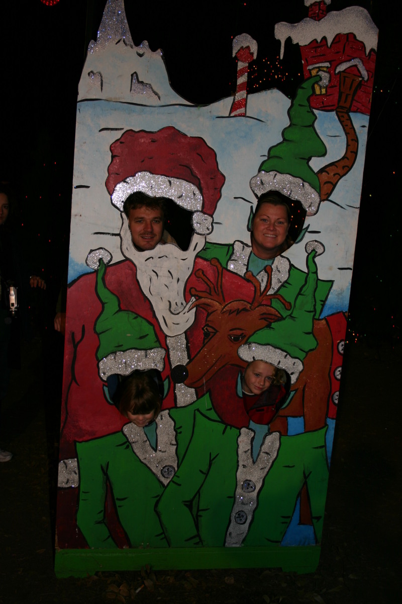 2005/12(December)/Trail-of-Lights/800x600_2005-12-22-Trail-of-Lights-45.JPG