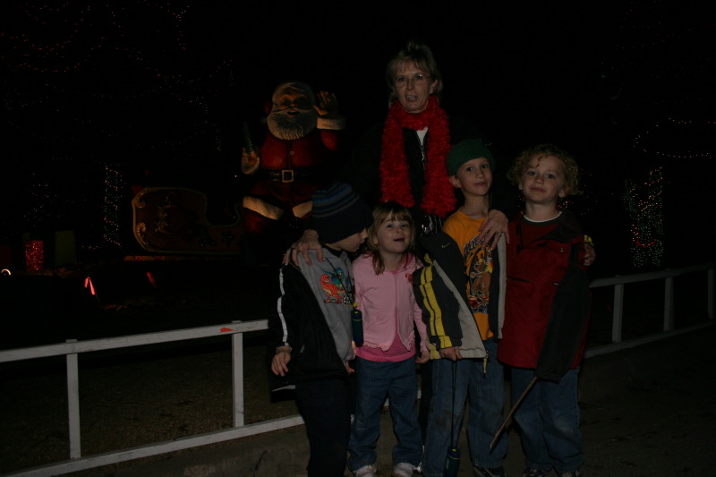 2005/12(December)/Trail-of-Lights/800x600_2005-12-22-Trail-of-Lights-65.JPG
