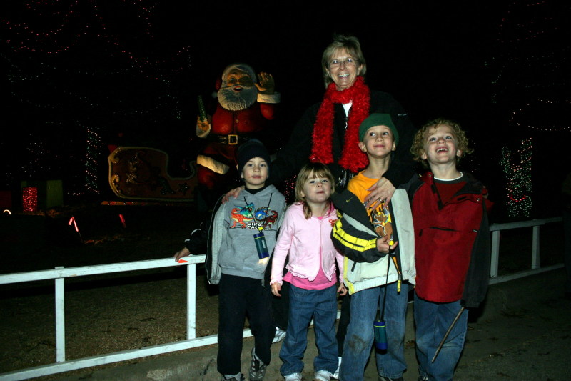 2005-12-22-Trail-of-Lights-68.JPG