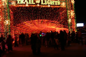 2005-12-22-Trail-of-Lights-15.JPG