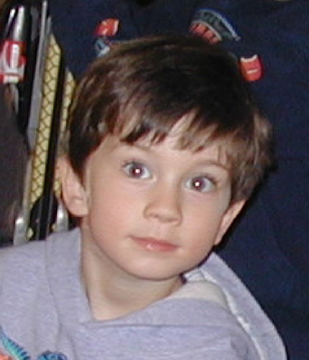 2005/Dax/1024x768_2005-03-12-Ruidoso-renting-skis-6-Dax-Chance-McKenzie.JPG