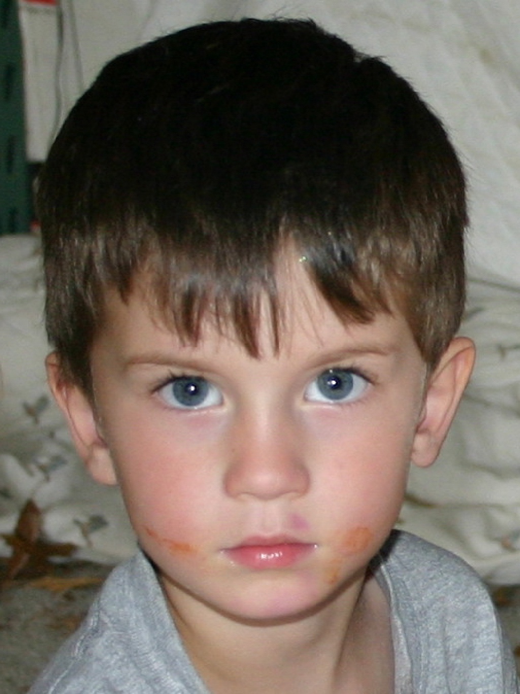 2005-05-08-Mothers-day-11-making-shirts-Chance-Dax-.JPG