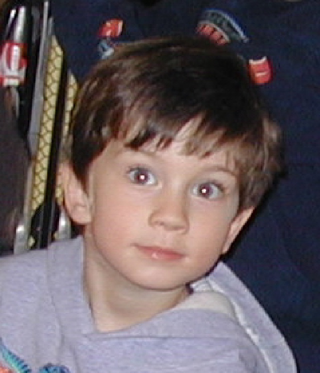 2005/Dax/640x480_2005-03-12-Ruidoso-renting-skis-6-Dax-Chance-McKenzie.JPG