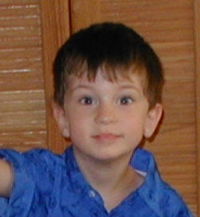 2005-05-01-Dax-4th-Bday-68-presents-loot.JPG