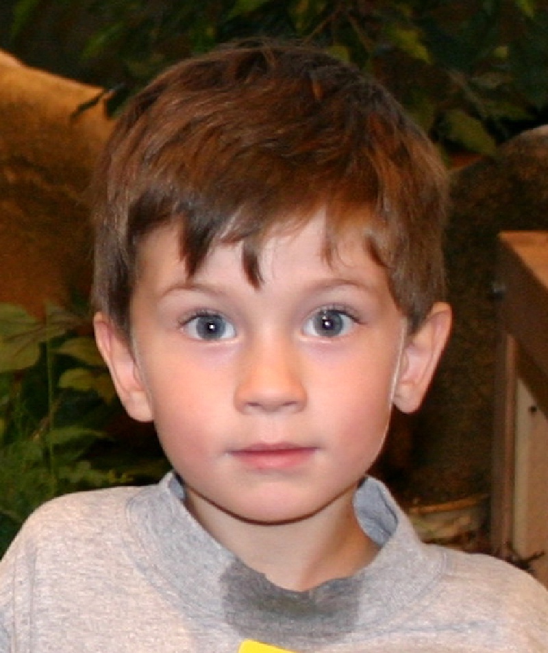 2005/Dax/800x600_2005-05-07-Childrens-Museum-11-Chance-Dax.JPG
