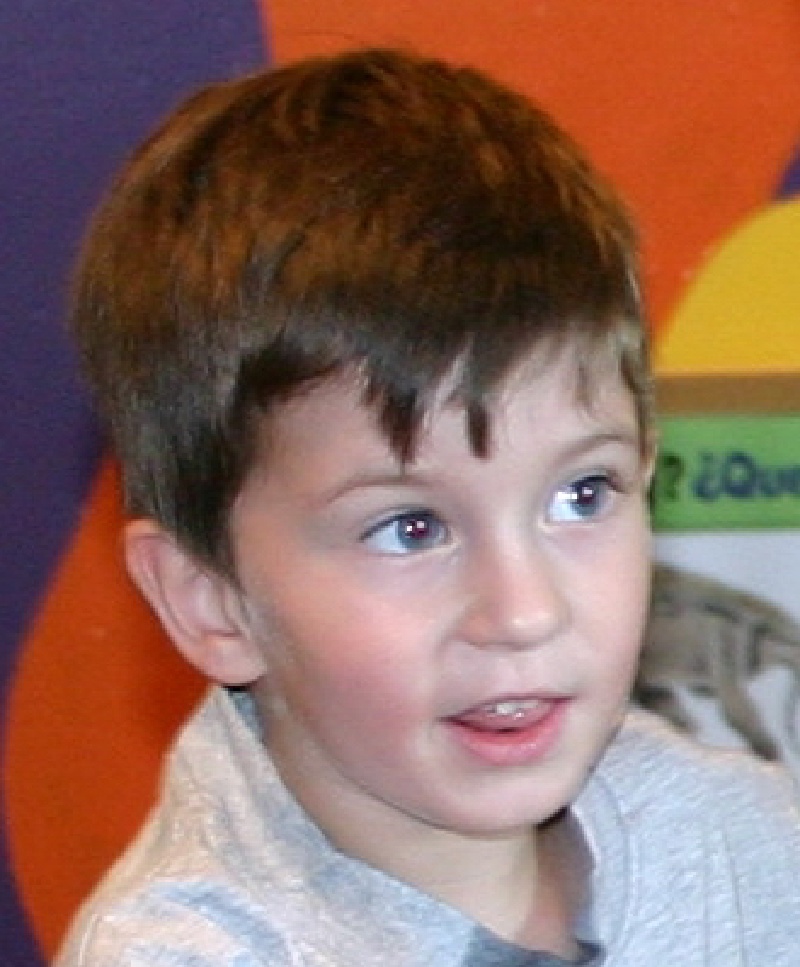 2005/Dax/800x600_2005-05-07-Childrens-Museum-17-Dax.JPG
