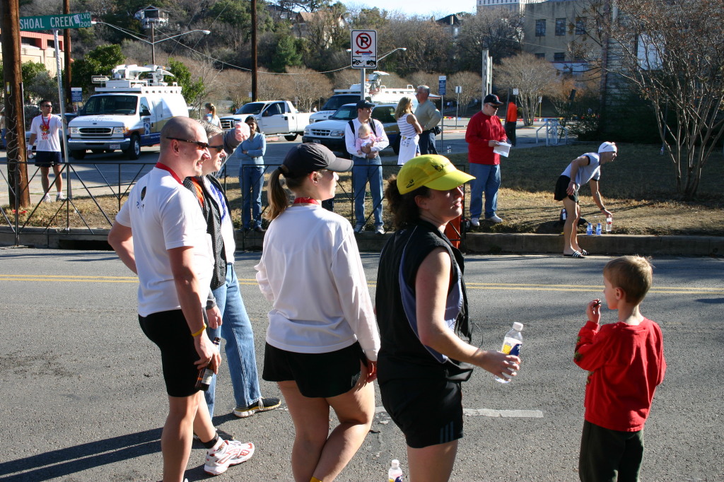 2006/01(January)/3M-half-marathon/1024x768_2006-01-29-3M-half-marathon-24-Suzi-Chance.JPG