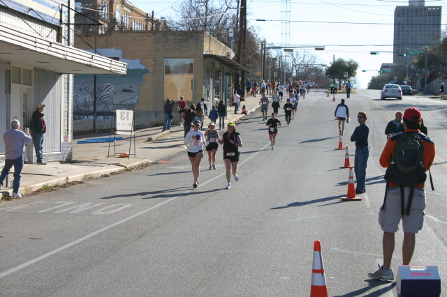 2006/01(January)/3M-half-marathon/640x480_2006-01-29-3M-half-marathon-04-Suzi.JPG