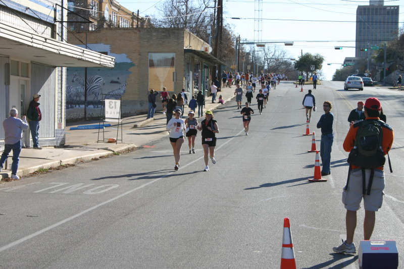 2006/01(January)/3M-half-marathon/800x600_2006-01-29-3M-half-marathon-04-Suzi.JPG