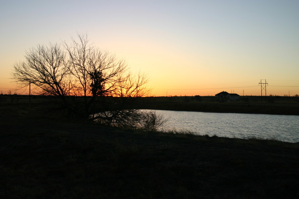 2006-01-08-Camping-Pflugerville-Land-08-lake-sunrise.JPG