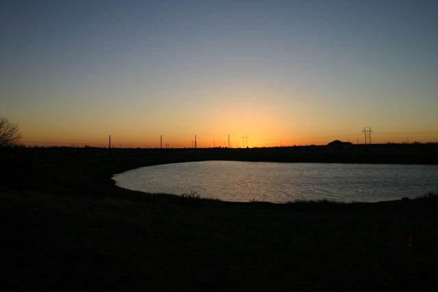 2006-01-08-Camping-Pflugerville-Land-05-lake-sunrise.JPG