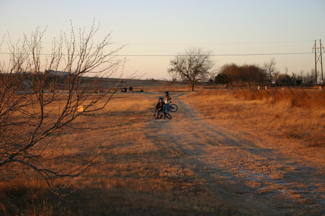 2006/01(January)/Camping-Pflugerville-Land/640x480_2006-01-08-Camping-Pflugerville-Land-11-Dax-Chance.JPG