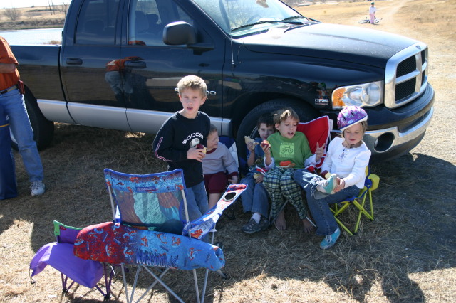 2006-01-08-Camping-Pflugerville-Land-19-Chance-Case-Dax-Jack-Brittney.JPG