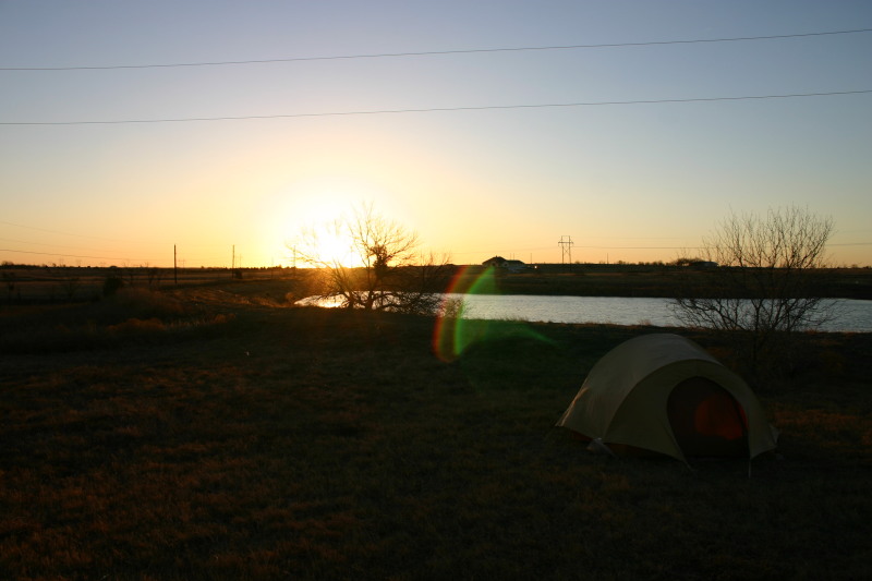 2006-01-08-Camping-Pflugerville-Land-09-lake-sunrise.JPG