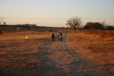 2006-01-08-Camping-Pflugerville-Land-13-Dax-Chance.JPG