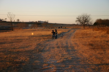 2006-01-08-Camping-Pflugerville-Land-17-Dax-Chance.JPG