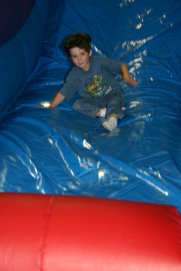 2006-01-07-Zedya-bday-13-Dax.JPG