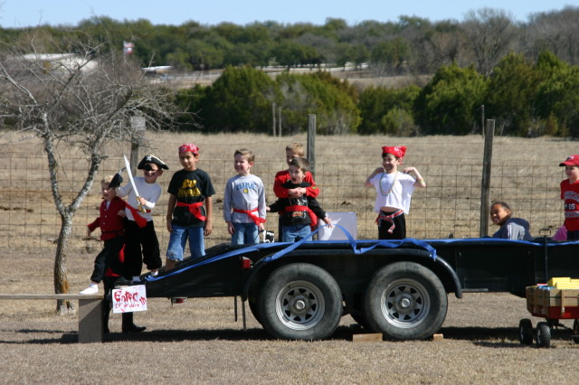 2006/02(February)/Colton-Bday/640x480_2006-02-04-Colton-bday-024-Chance-Dax.JPG