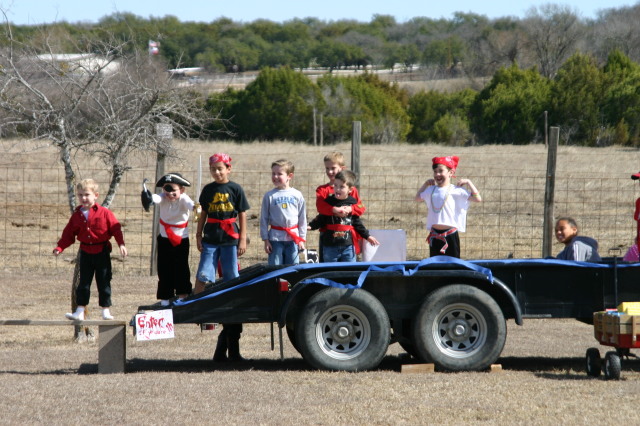 2006/02(February)/Colton-Bday/640x480_2006-02-04-Colton-bday-026-Chance-Dax.JPG